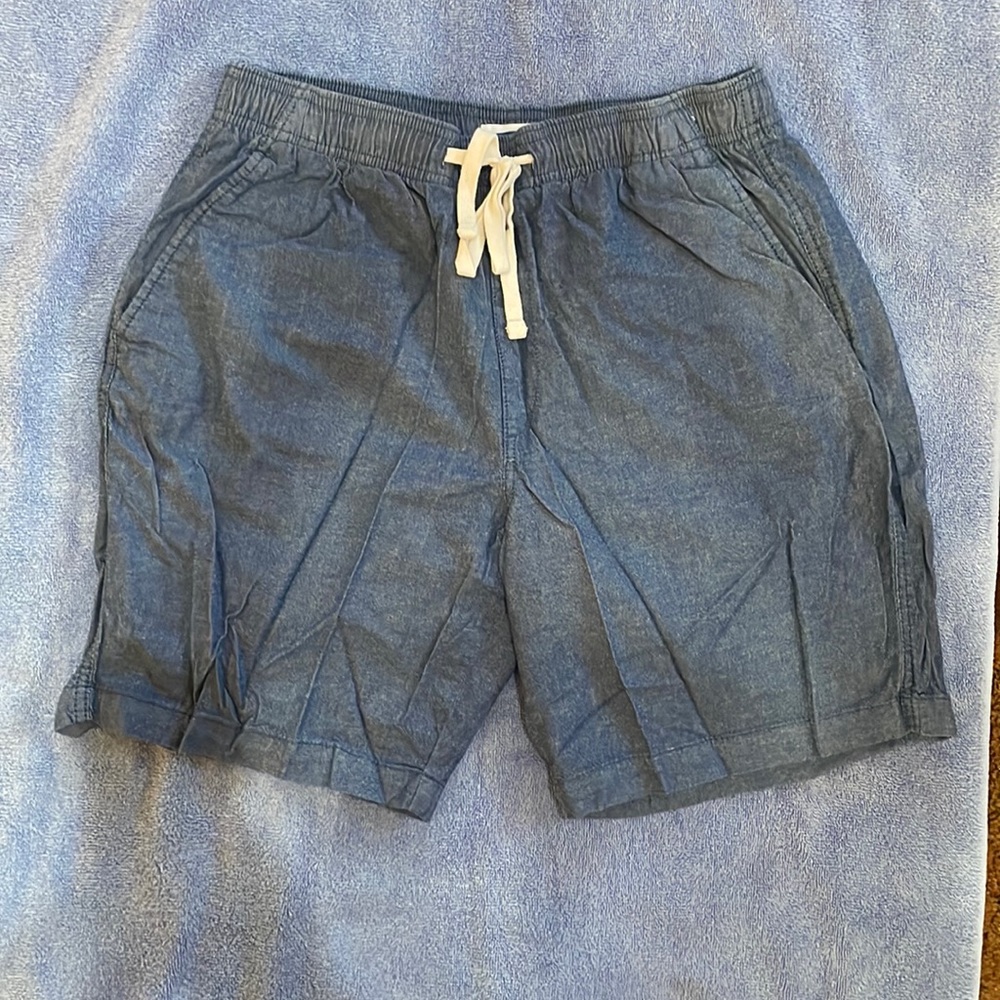 Old navy men’s shorts size medium